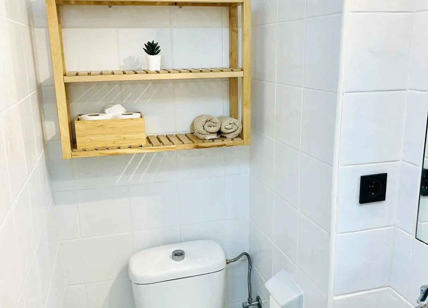 Beautiful Brand New Study 24-Hour Reception Apartment Benalmadena